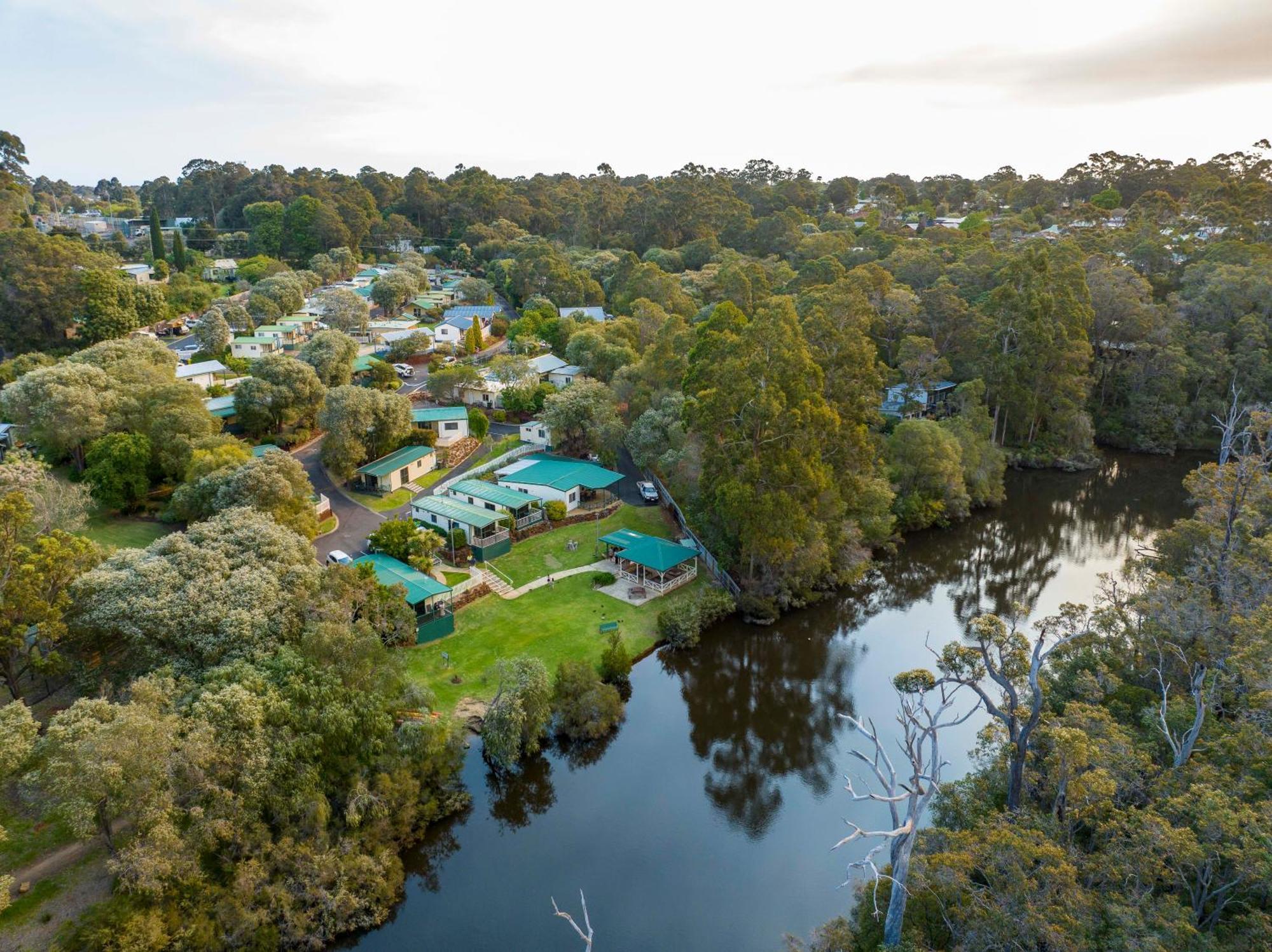 Riverview Tourist Park Hotel Margaret River Exterior photo